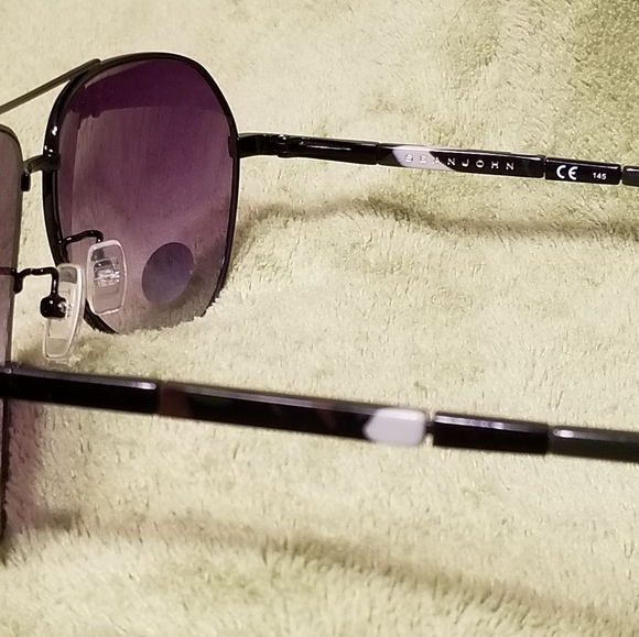 Designer sunglasses - Picture 4 of 4